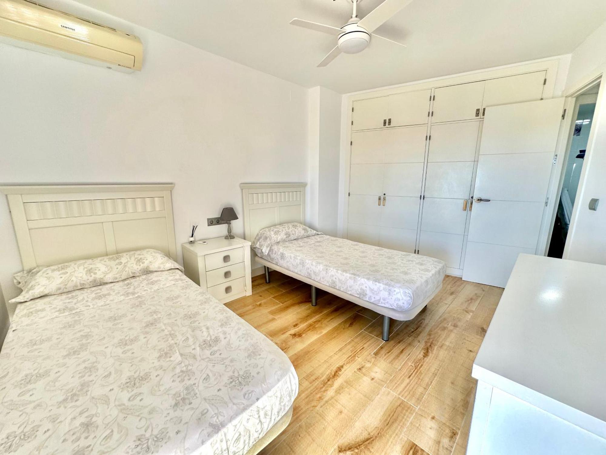 Gorgeous Apartment At The Sea In La Carihuela! Torremolinos Eksteriør billede
